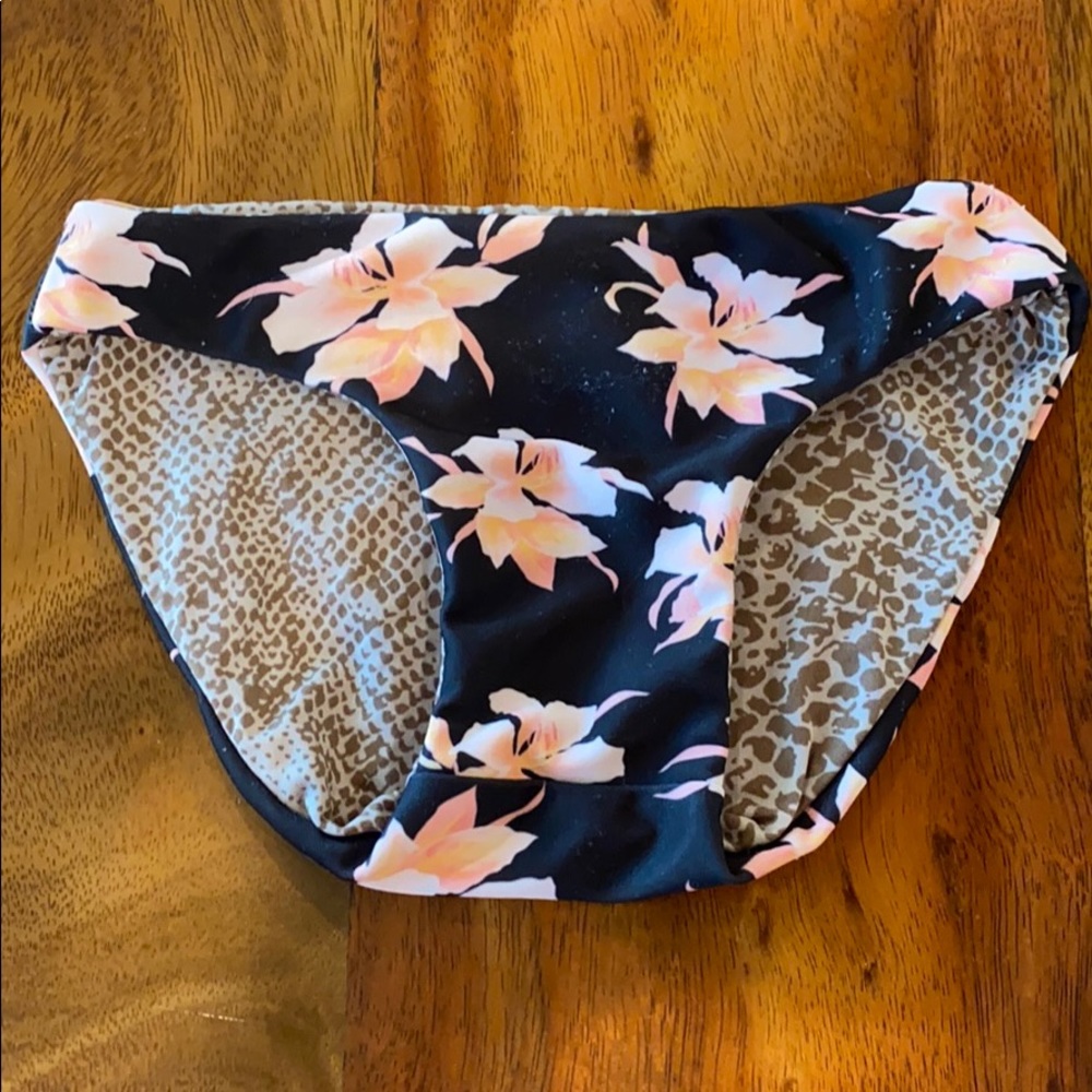 Acacia Honey Aloha Print Bikini XL